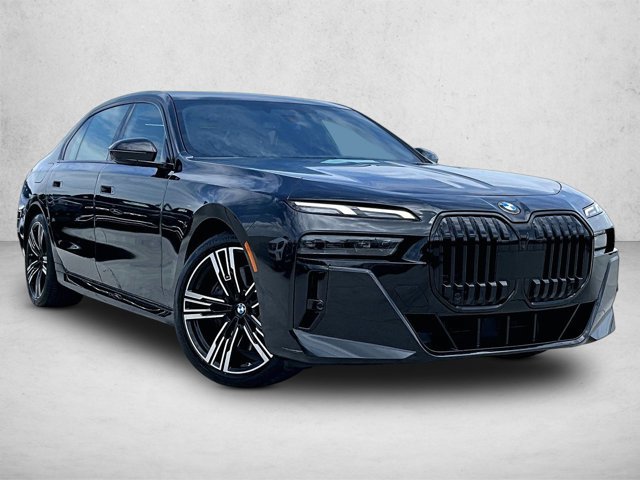Used 2023 BMW 760i xDrive AWD/4WD image 12