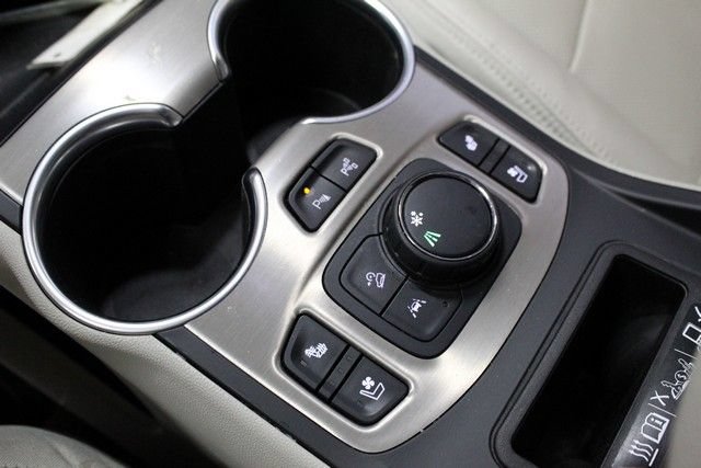 Certified 2020 GMC Terrain Denali w/ Denali Premium Package FWD image 29