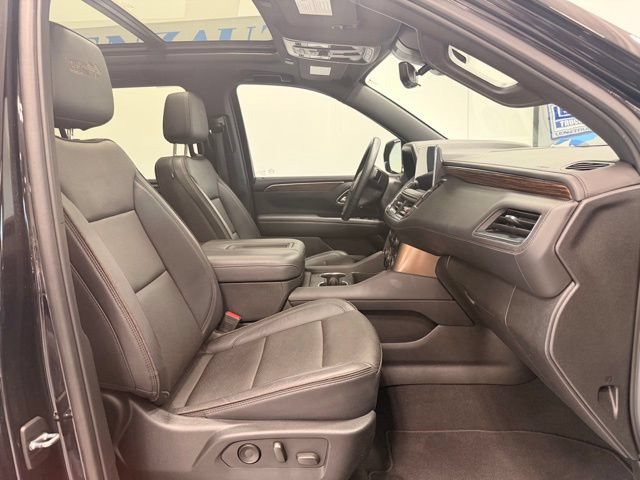 Used 2024 Chevrolet Suburban High Country AWD/4WD image 21