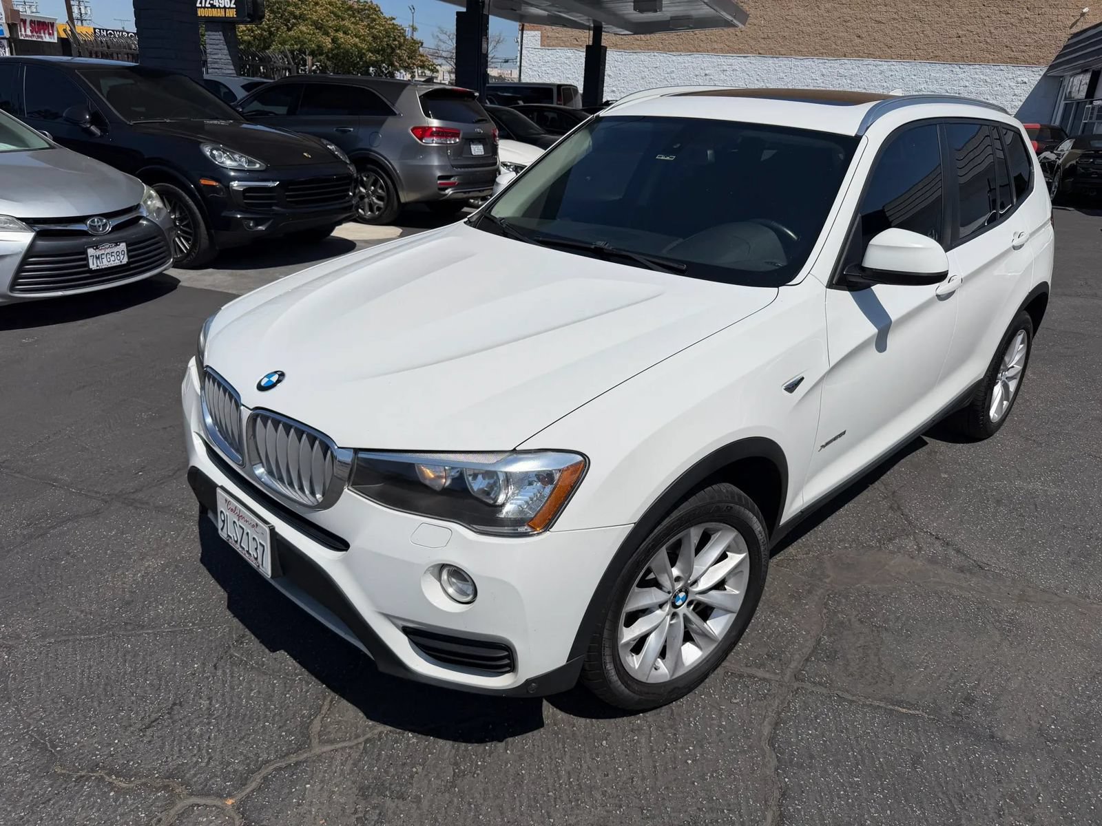 Used 2016 BMW X3 xDrive28i AWD/4WD image 2