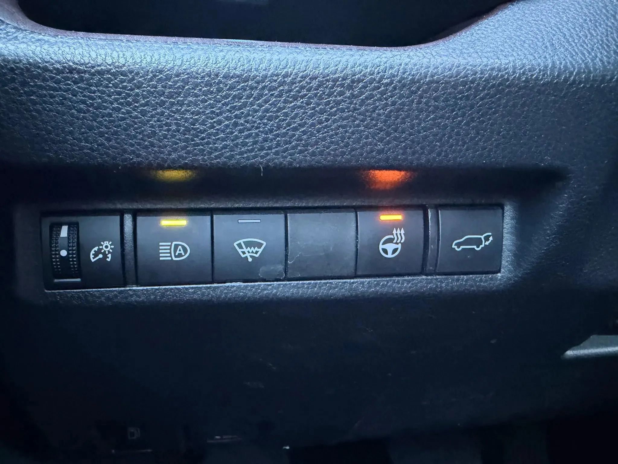 Used 2020 Toyota RAV4 Limited w/ Limited Grade Weather Package image 17