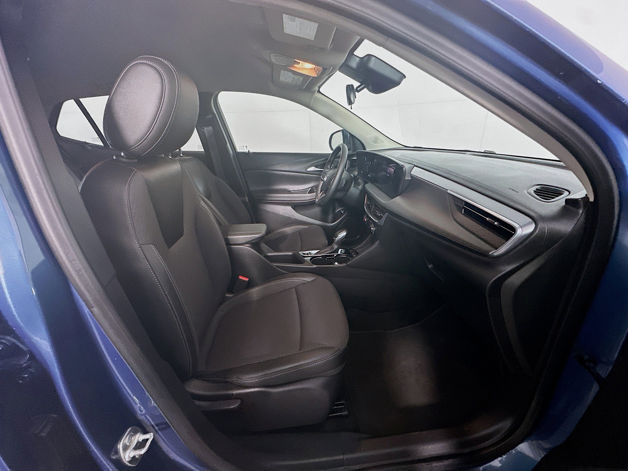 Used 2024 Buick Encore GX Preferred image 32