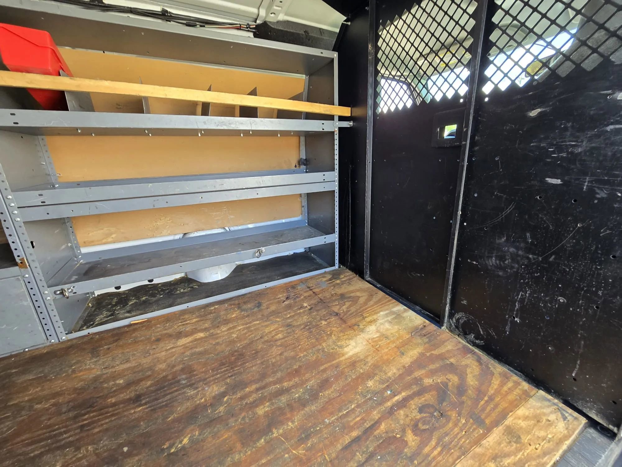 Used 2014 Ford E-350 and Econoline 350 Super Duty RWD image 20