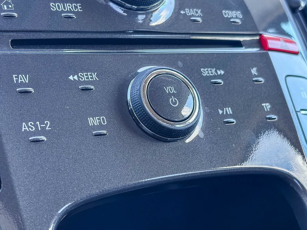 Used 2014 Chevrolet Volt FWD image 27