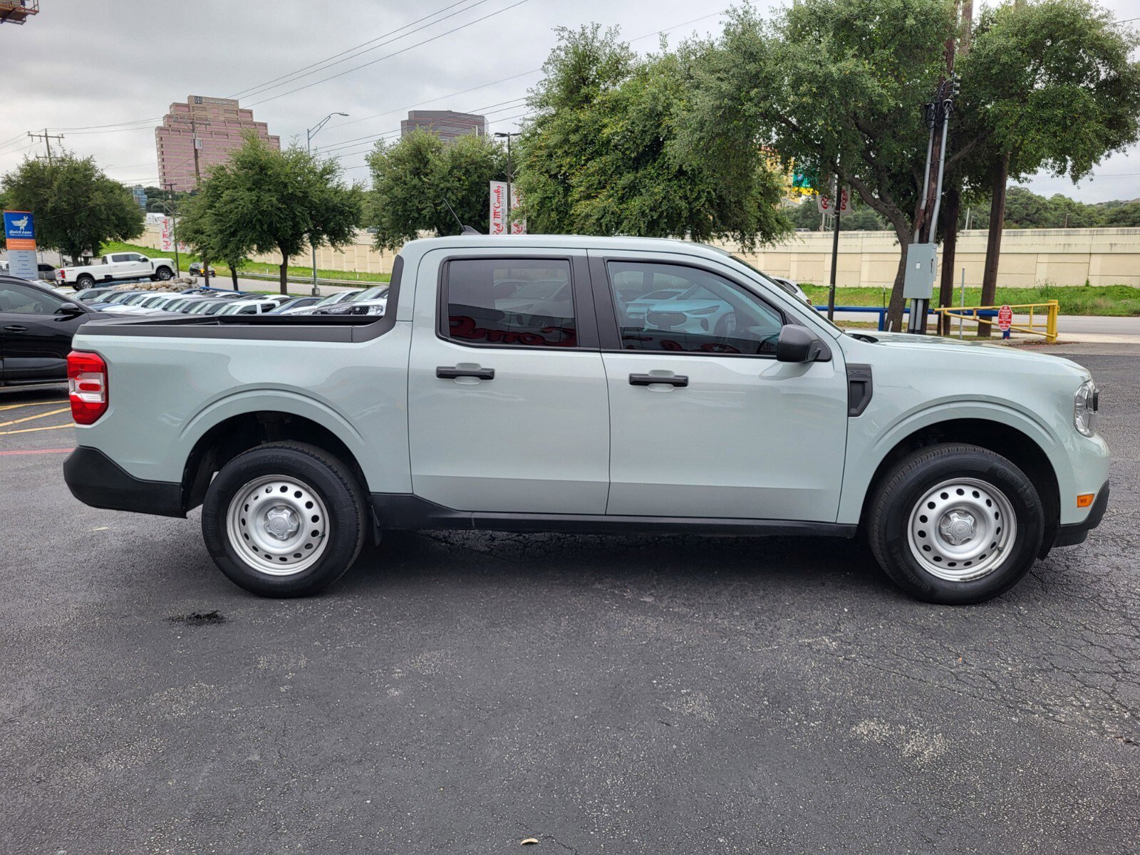 Used 2024 Ford Maverick XL FWD image 2
