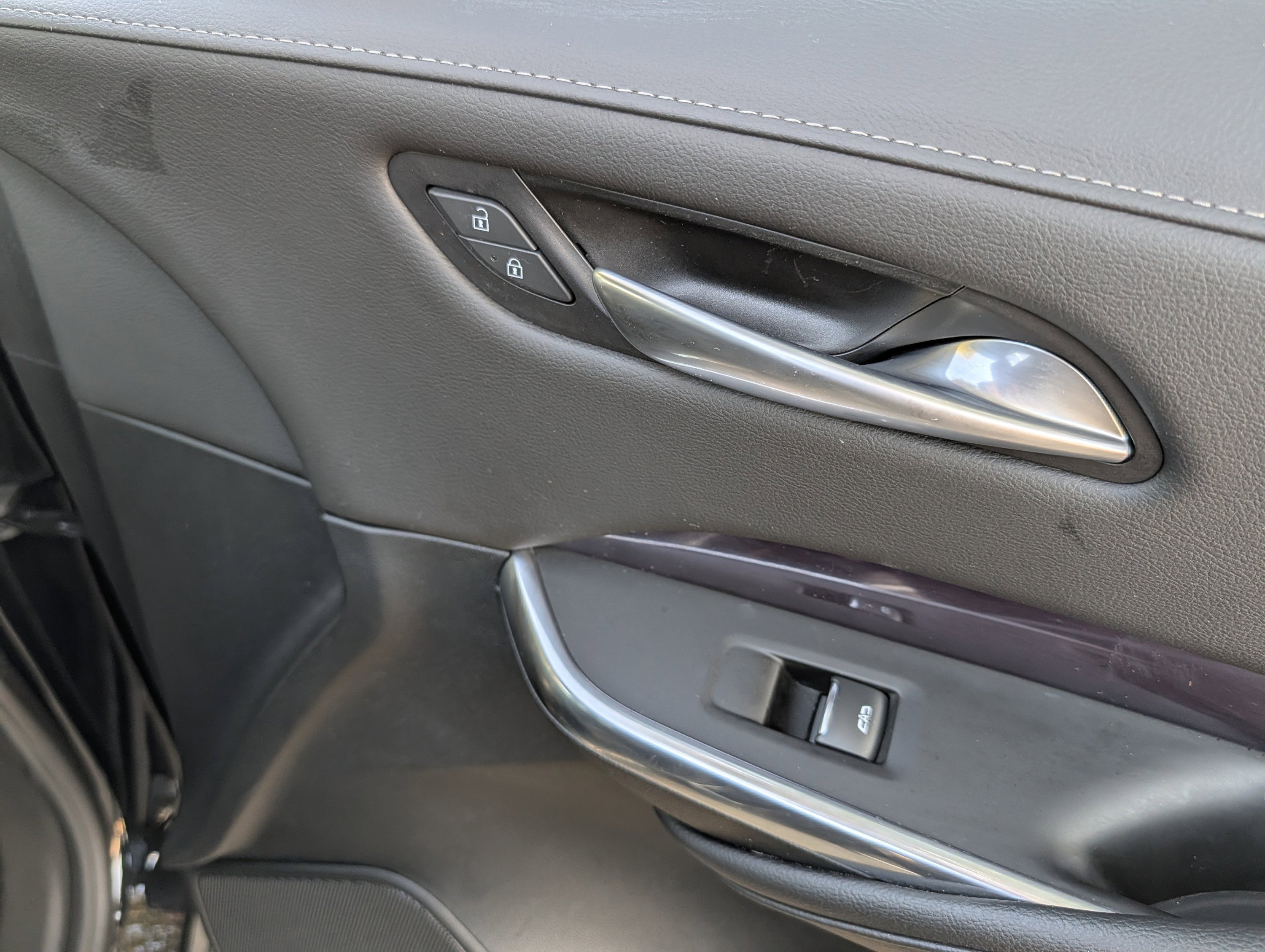 Used 2023 Cadillac XT4 Luxury w/ Cold Weather Package image 64