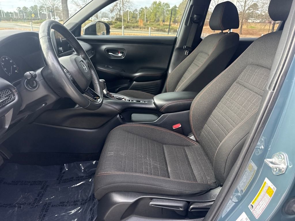 Used 2025 Honda HR-V Sport image 13