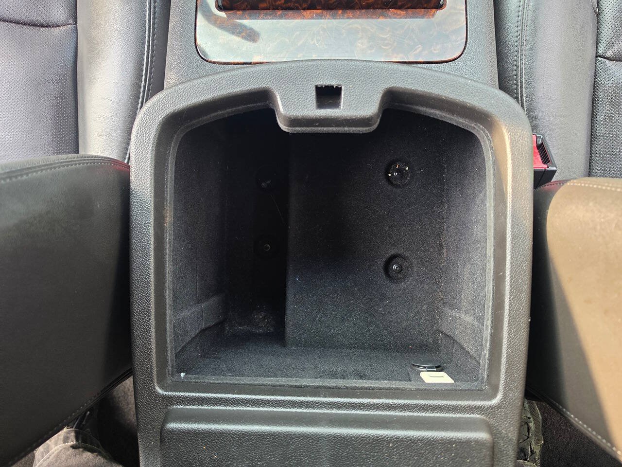 Used 2014 GMC Yukon Denali RWD image 36