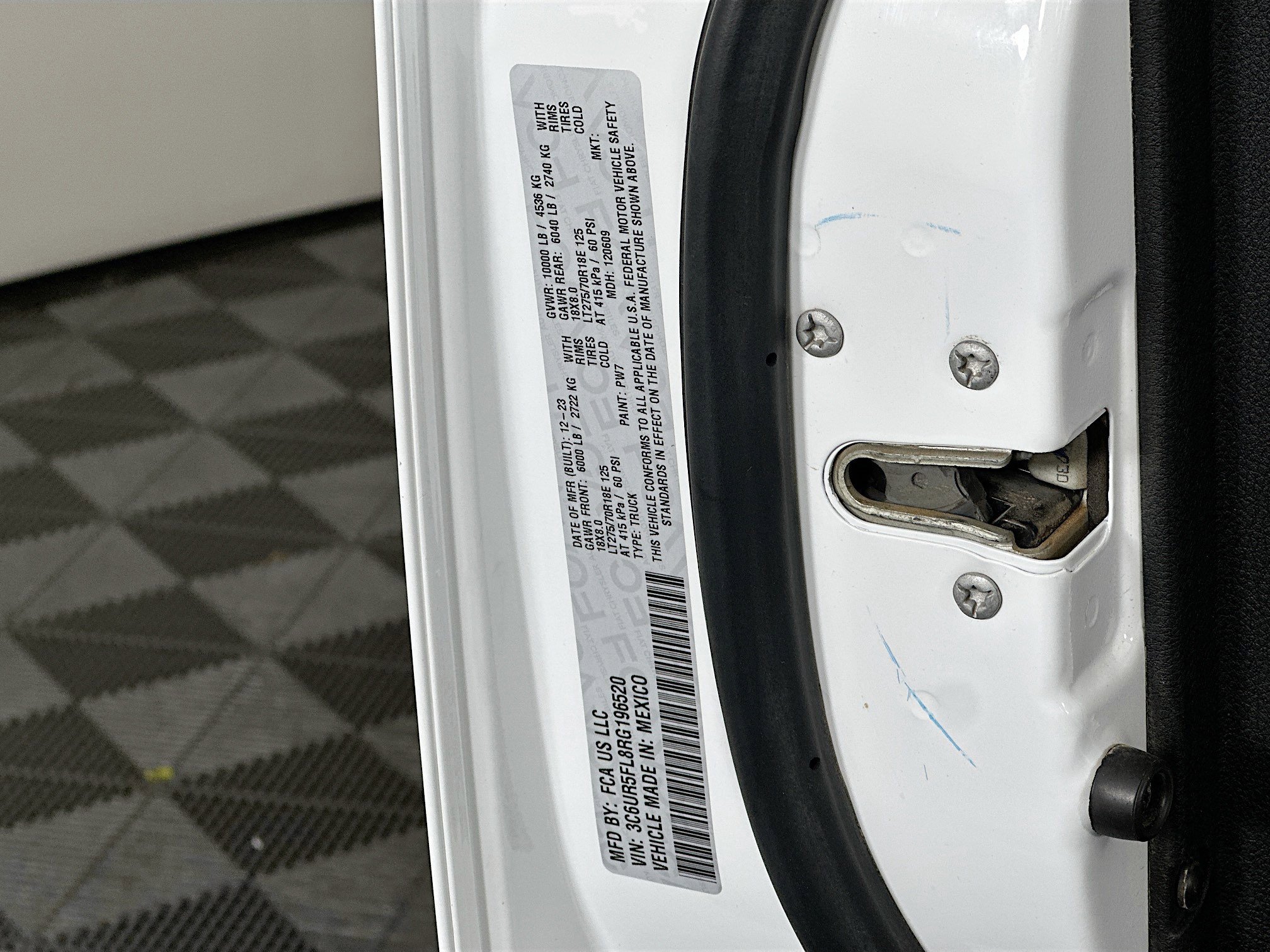 Used 2024 RAM 2500 Laramie image 12