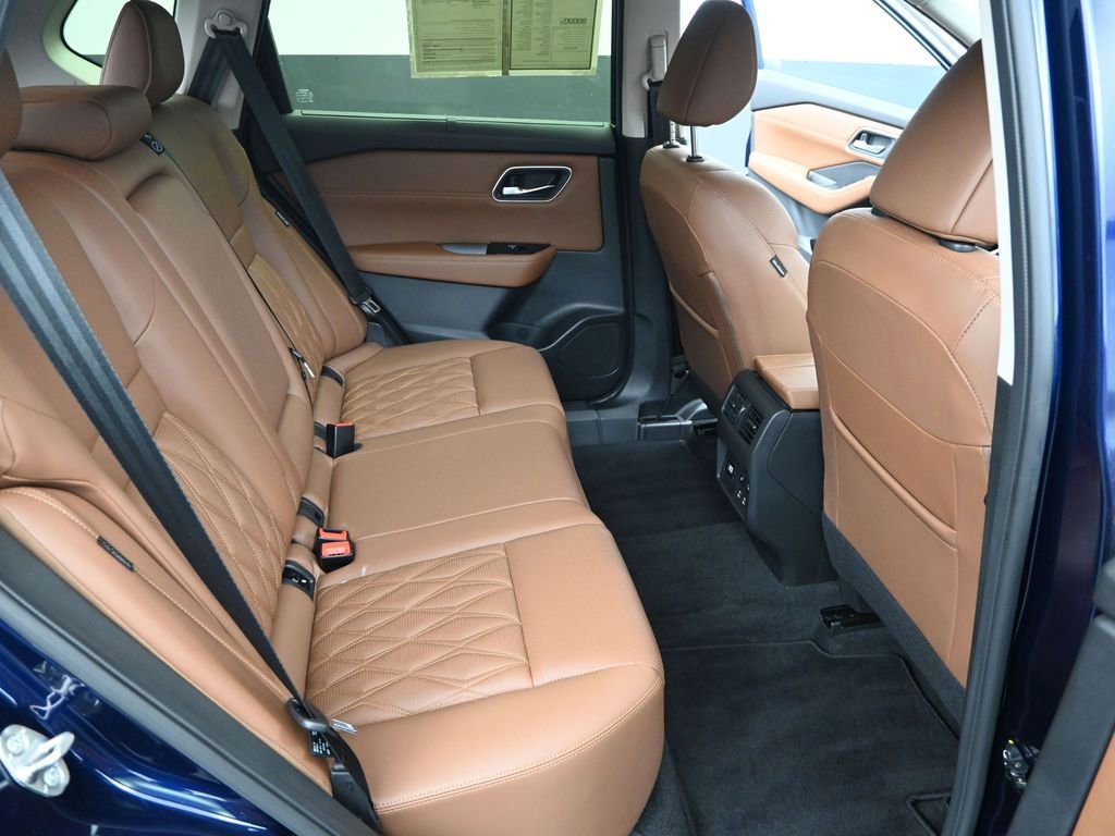 Used 2024 Nissan Rogue Platinum w/ Platinum Premium Package image 27