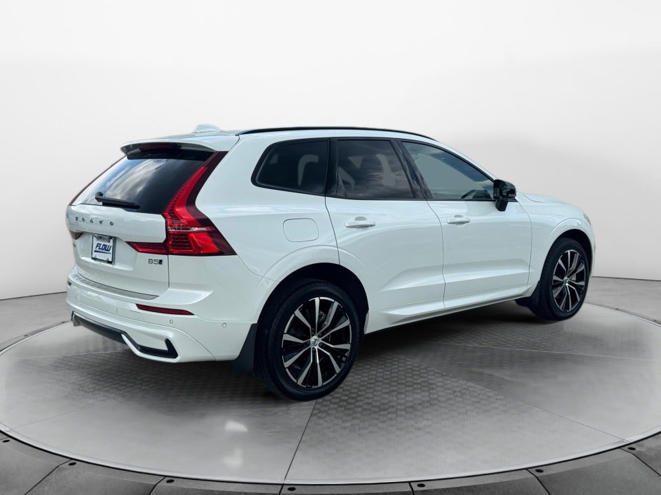 Certified 2024 Volvo XC60 B5 Ultimate AWD/4WD image 7