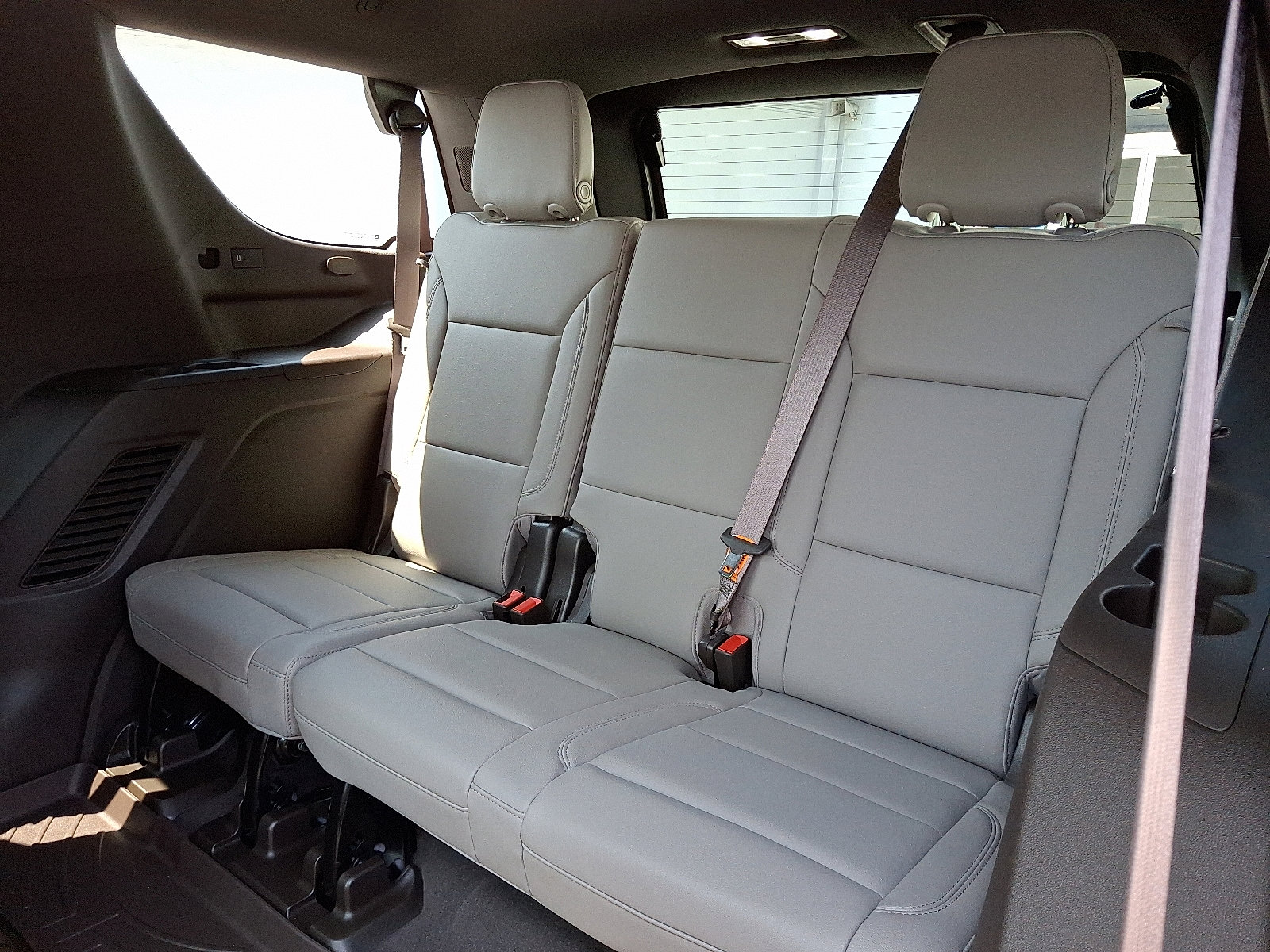 Certified 2021 Chevrolet Tahoe Z71 w/ Luxury Package image 15