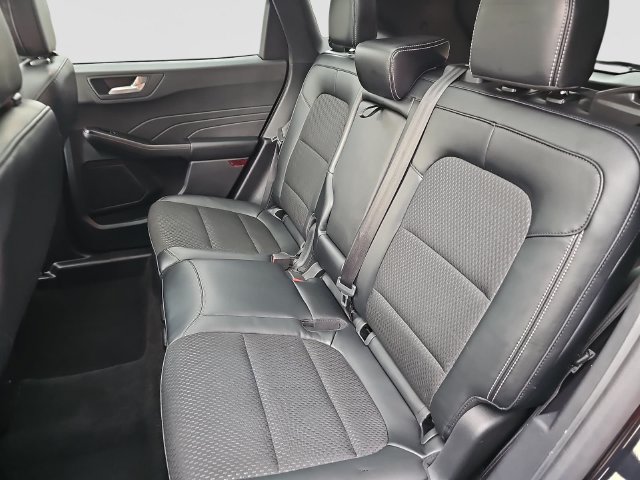 Used 2025 Ford Escape SE FWD image 35
