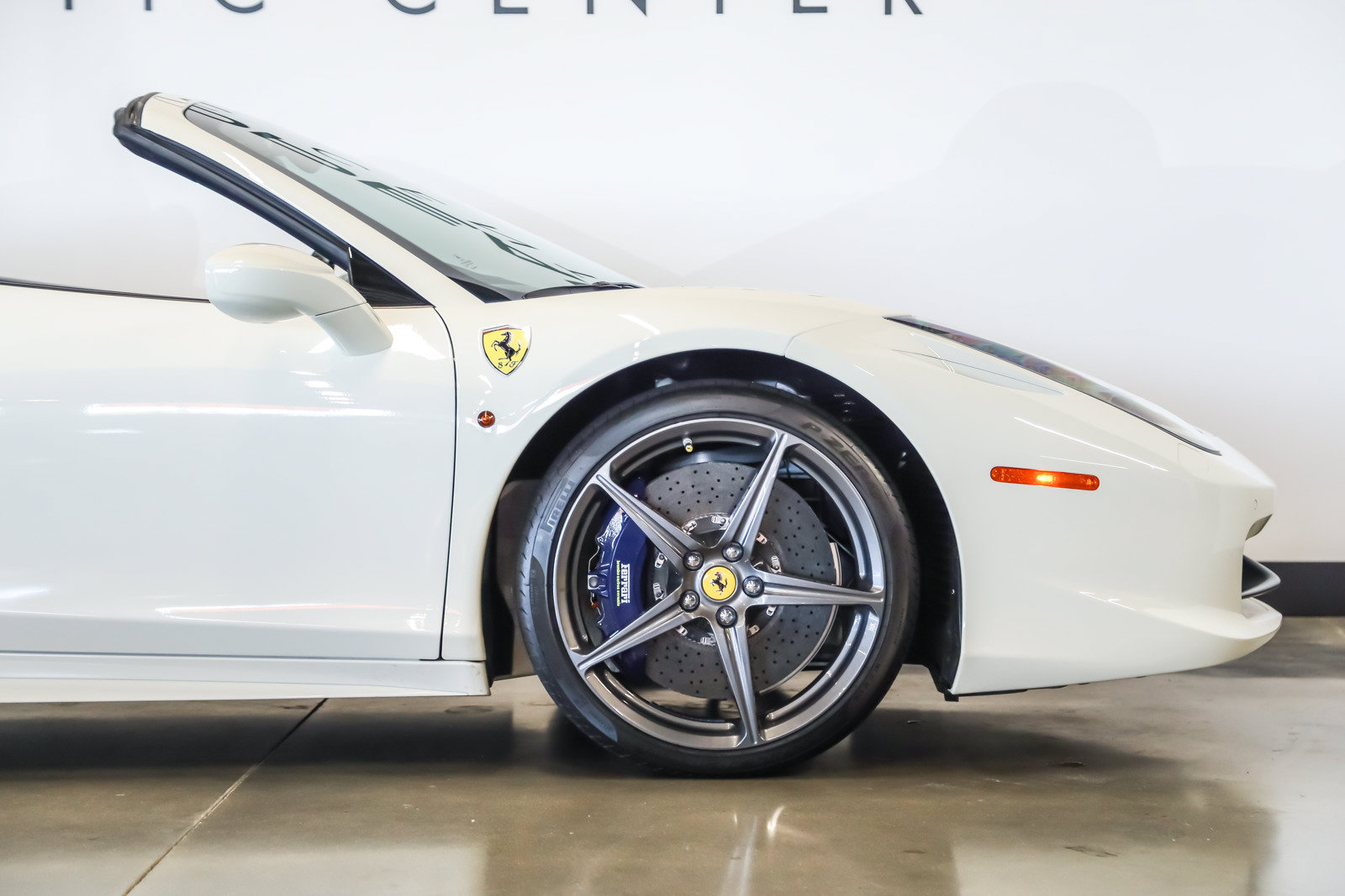 Used 2015 Ferrari 458 Spider RWD image 22