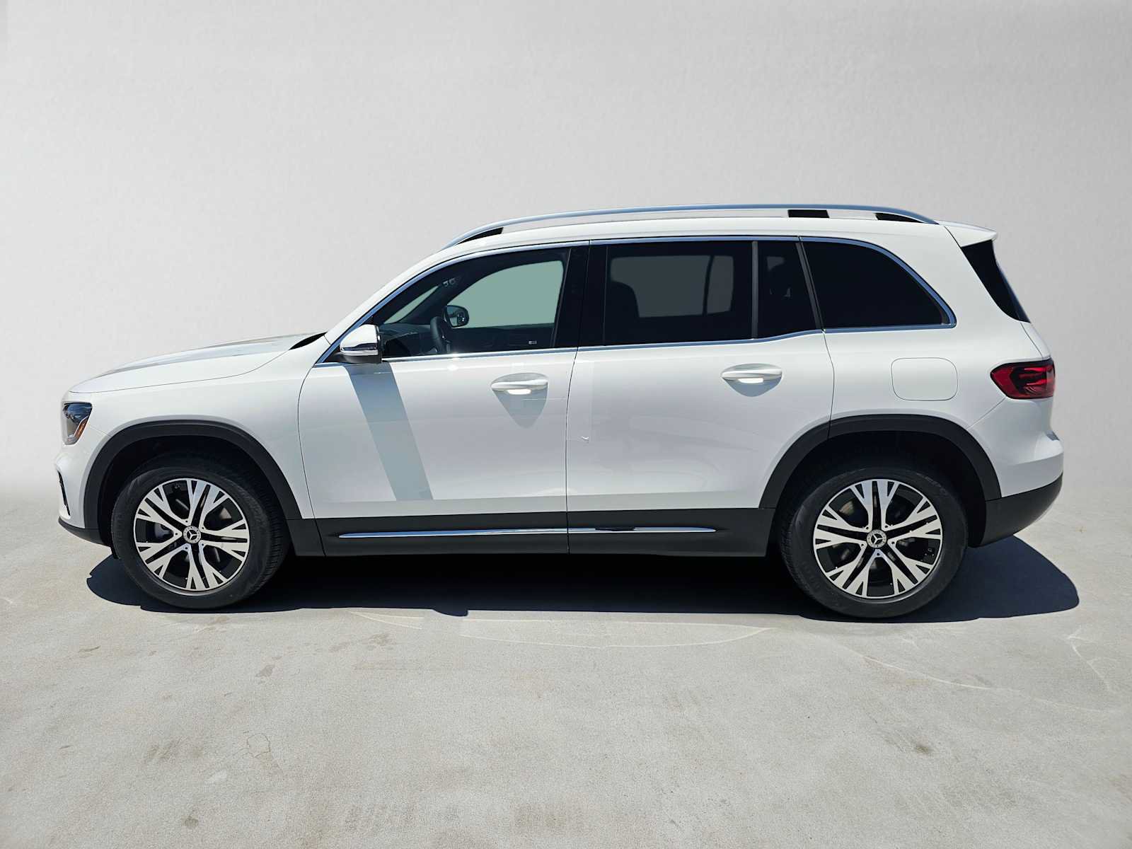 New 2026 Mercedes-Benz GLB 250 image 6