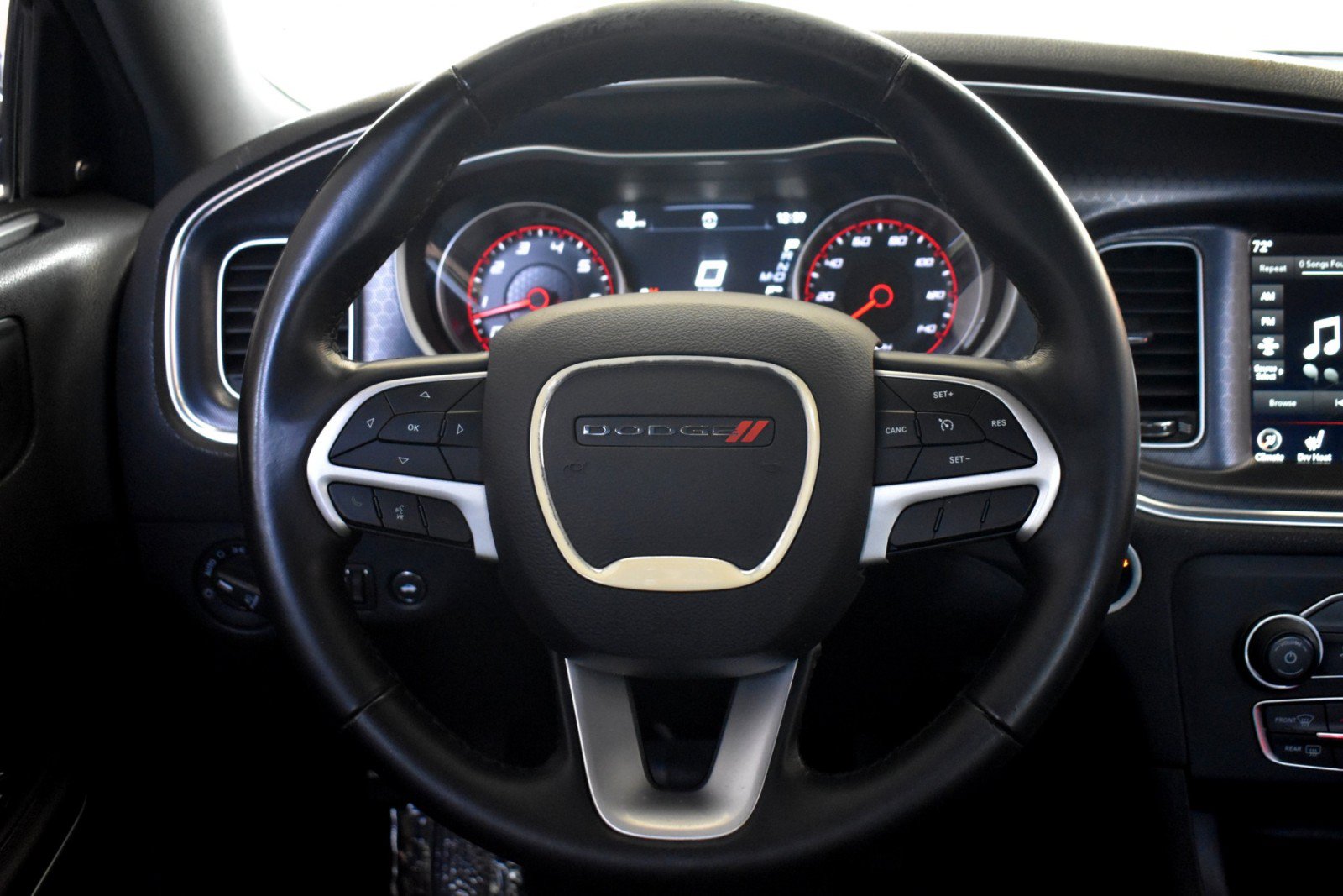 Used 2018 Dodge Charger SXT Plus RWD image 17