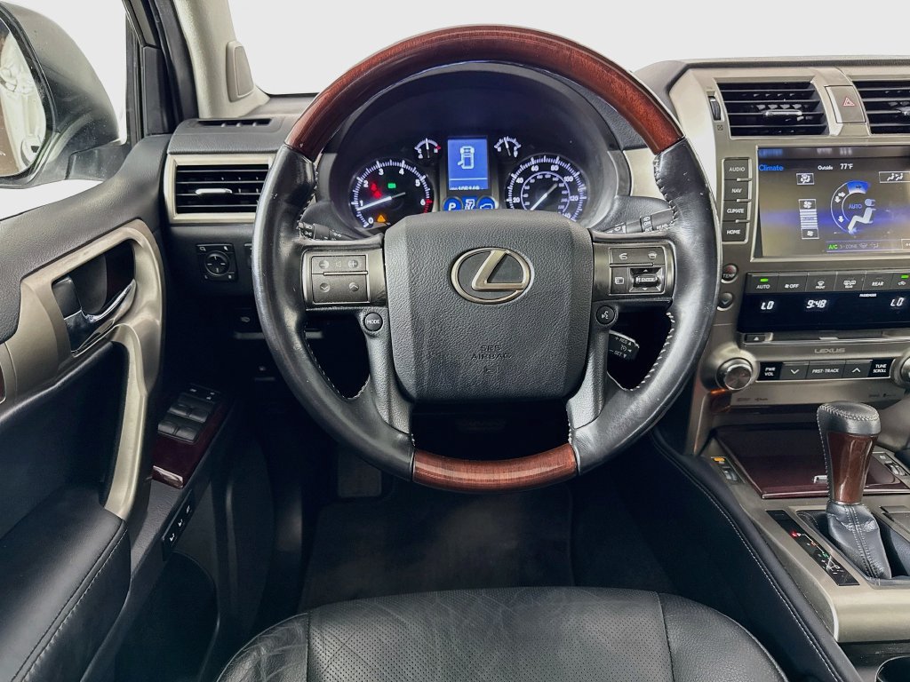 Used 2018 Lexus GX 460 Premium w/ Premium Package AWD/4WD image 23
