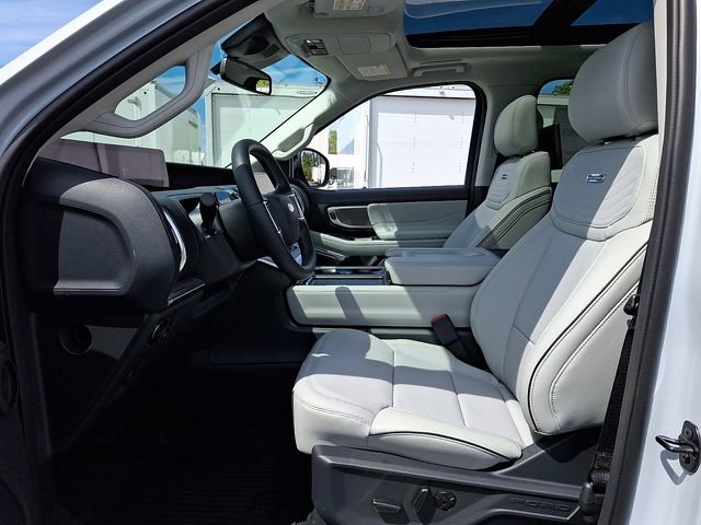 New 2026 Ford Expedition Platinum image 6