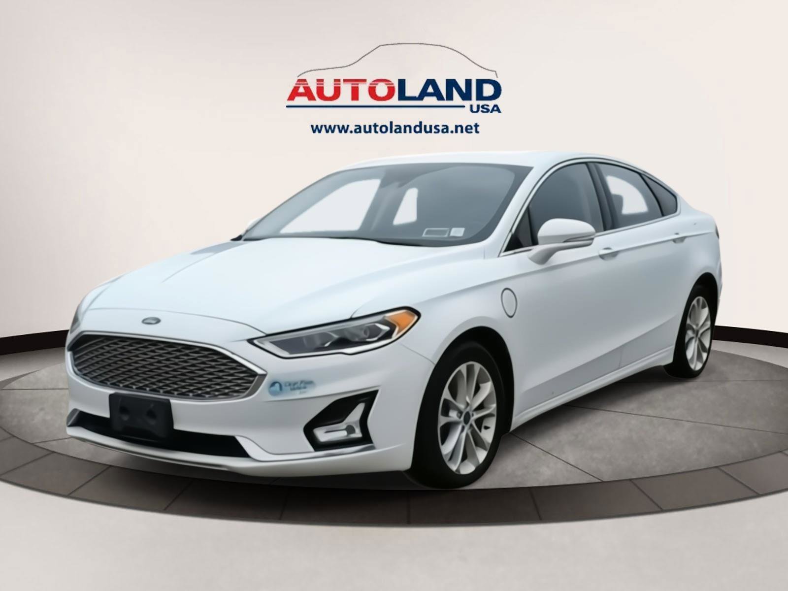 Used 2020 Ford Fusion Energi Titanium FWD image 1