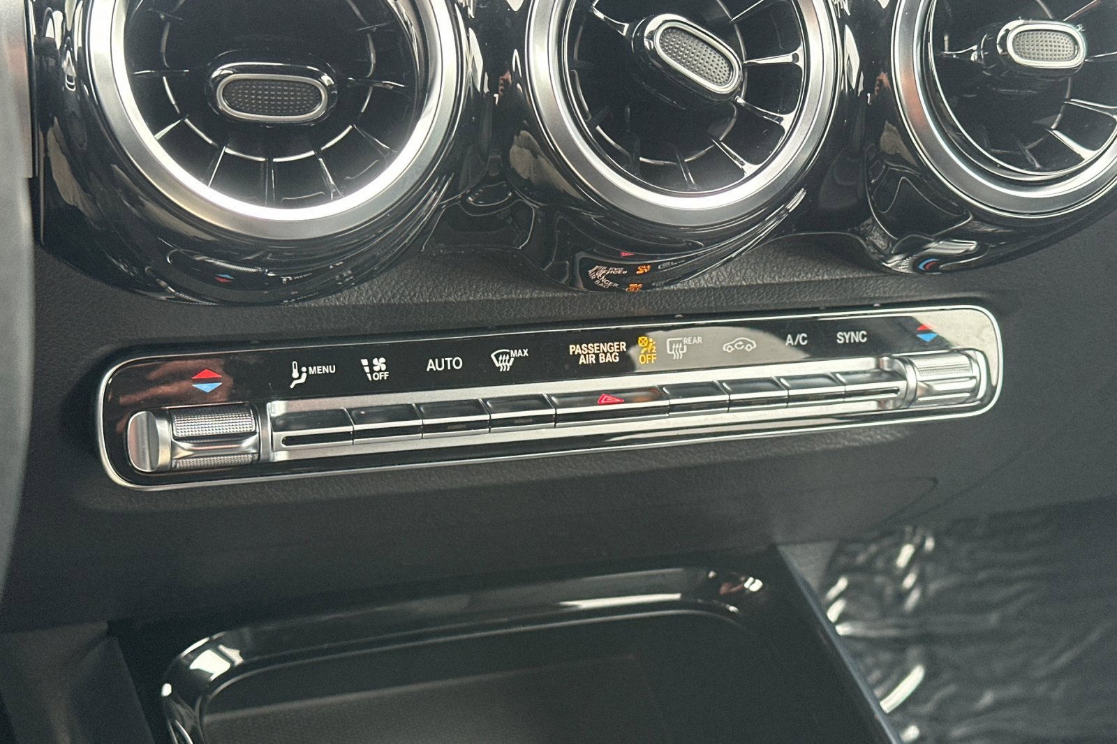 Certified 2022 Mercedes-Benz GLB 250 4MATIC image 20