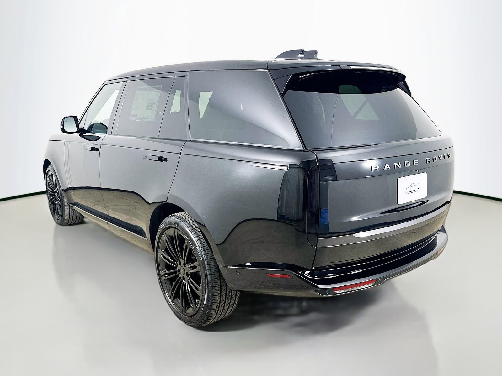 New 2026 Land Rover Range Rover Long Wheelbase SE AWD/4WD image 7