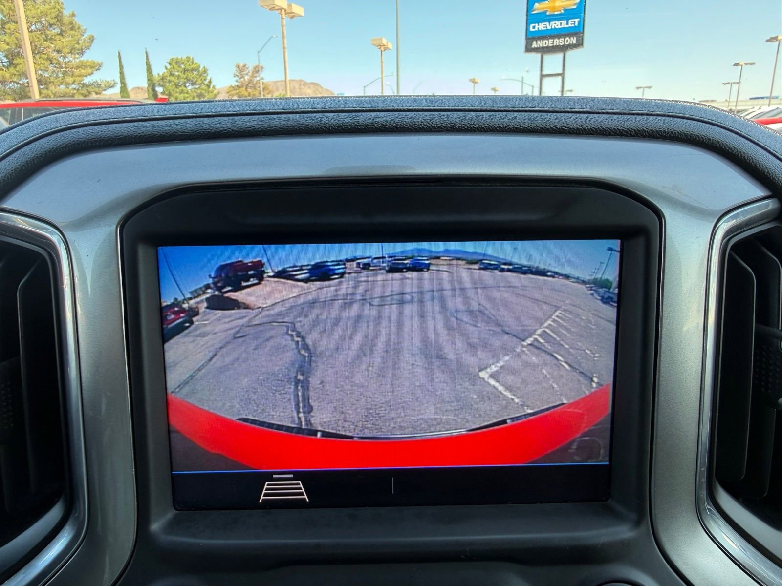 Used 2020 Chevrolet Silverado 1500 LT AWD/4WD image 23
