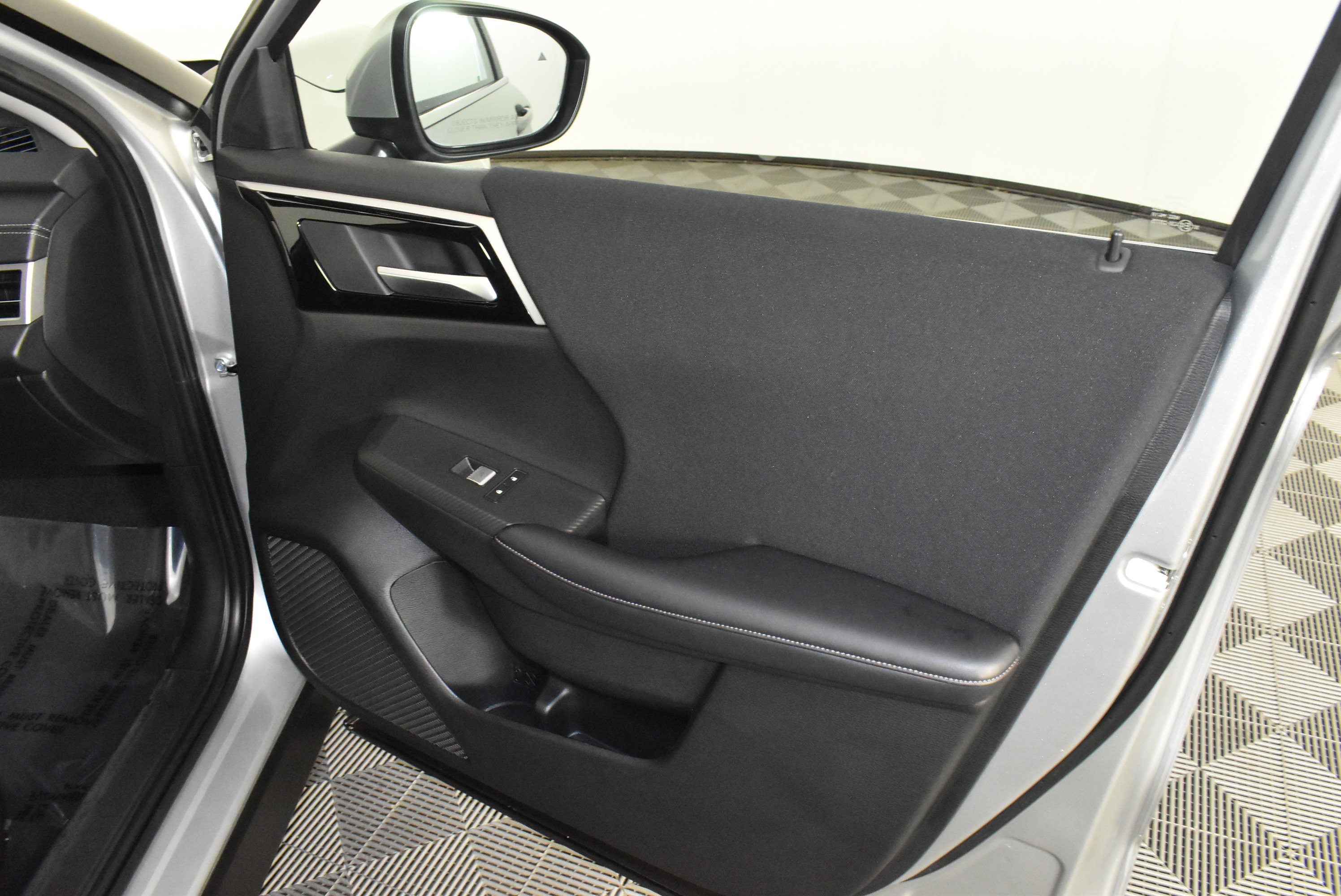 Used 2024 Mitsubishi Outlander ES image 40