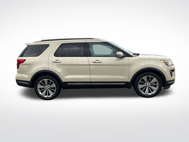 Used 2018 Ford Explorer Limited w/ Ford Safe & Smart Package FWD image 6