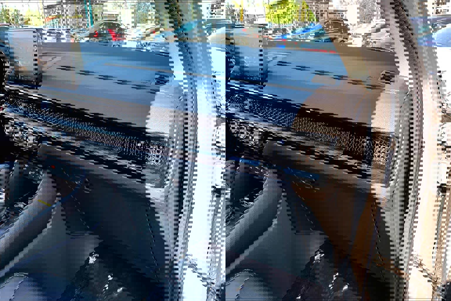 Used 2025 Honda CR-V EX-L image 19