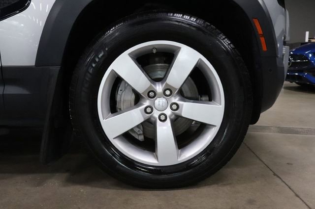 Used 2020 Land Rover Defender 110 HSE AWD/4WD image 38