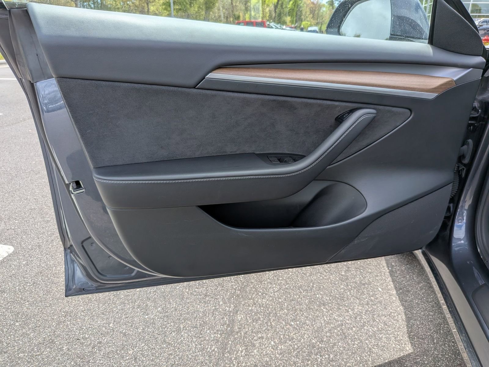 Used 2023 Tesla Model 3 Standard Range image 12