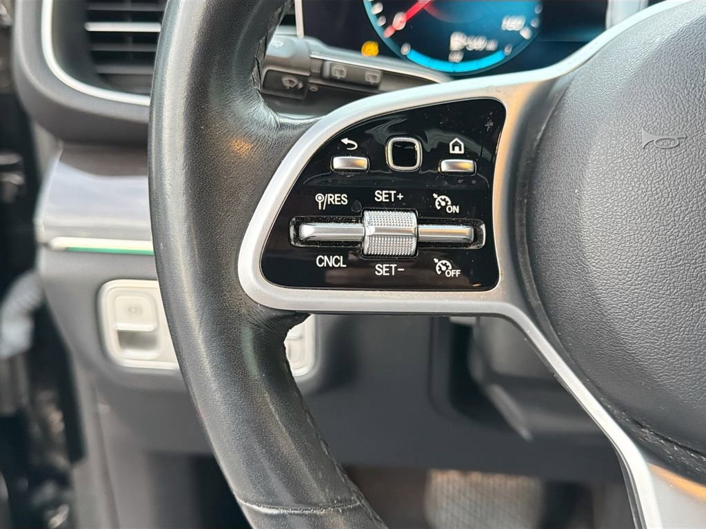 Used 2020 Mercedes-Benz GLE 350 w/ 3rd Row Seat Package image 37