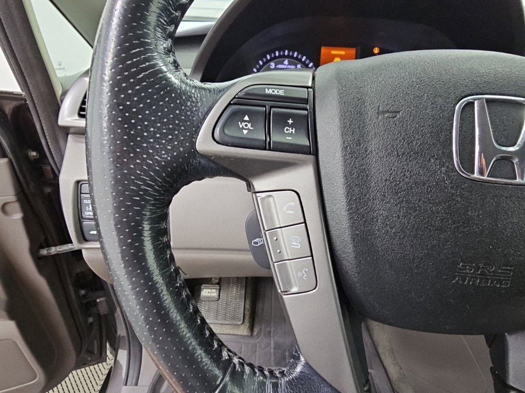 Used 2016 Honda Odyssey Touring Elite image 21