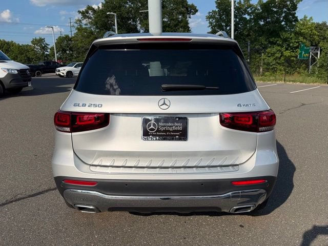Used 2023 Mercedes-Benz GLB 250 4MATIC image 6