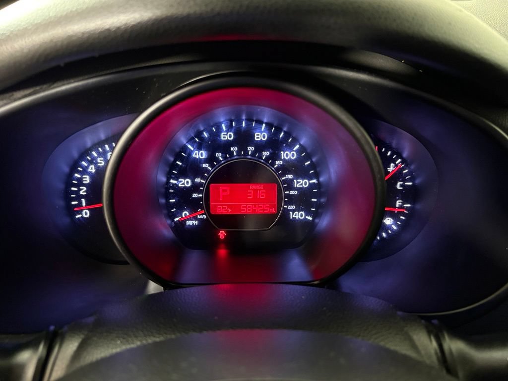 Used 2016 Kia Soul FWD image 22