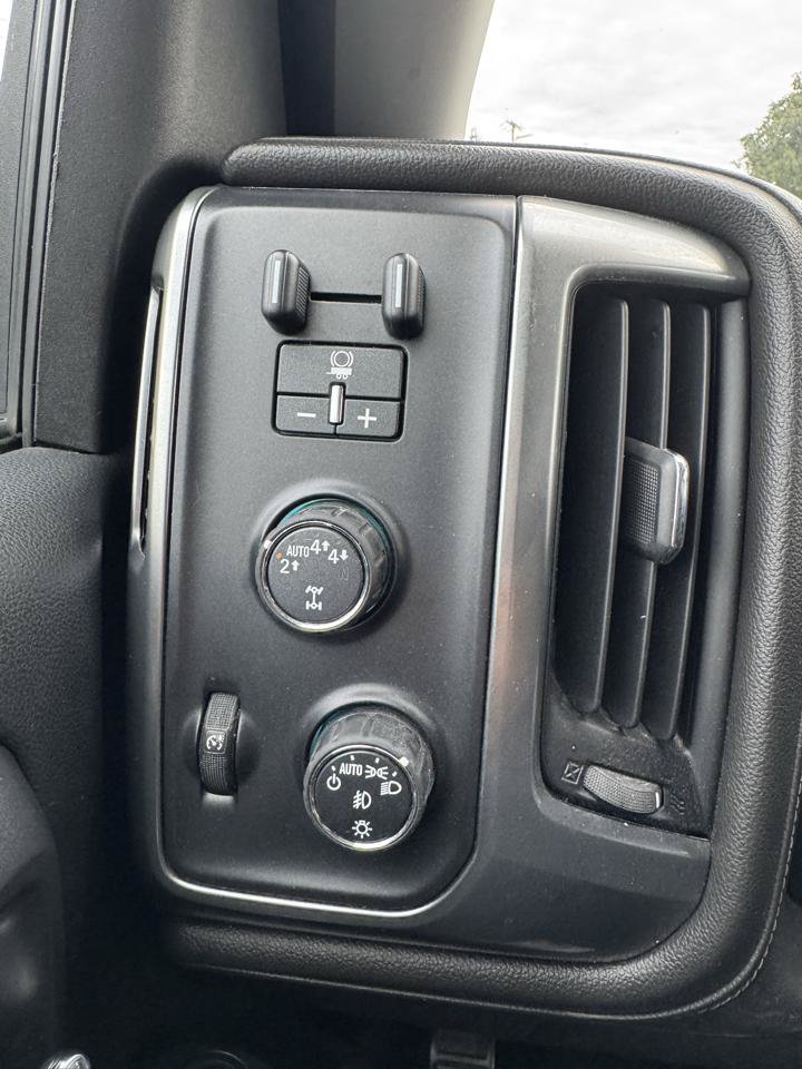 Used 2017 Chevrolet Silverado 1500 LTZ w/ Sport Package AWD/4WD image 14