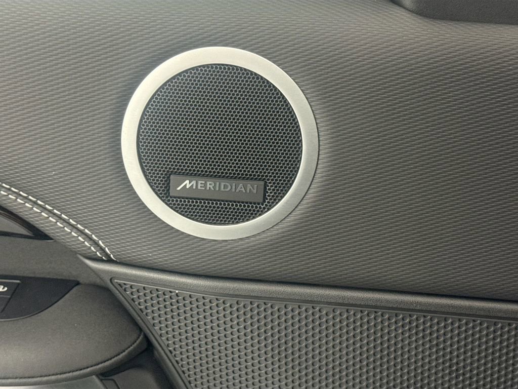 Certified 2023 Land Rover Discovery S R-Dynamic image 18