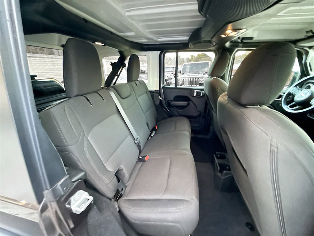 Used 2021 Jeep Wrangler Unlimited Sport image 30