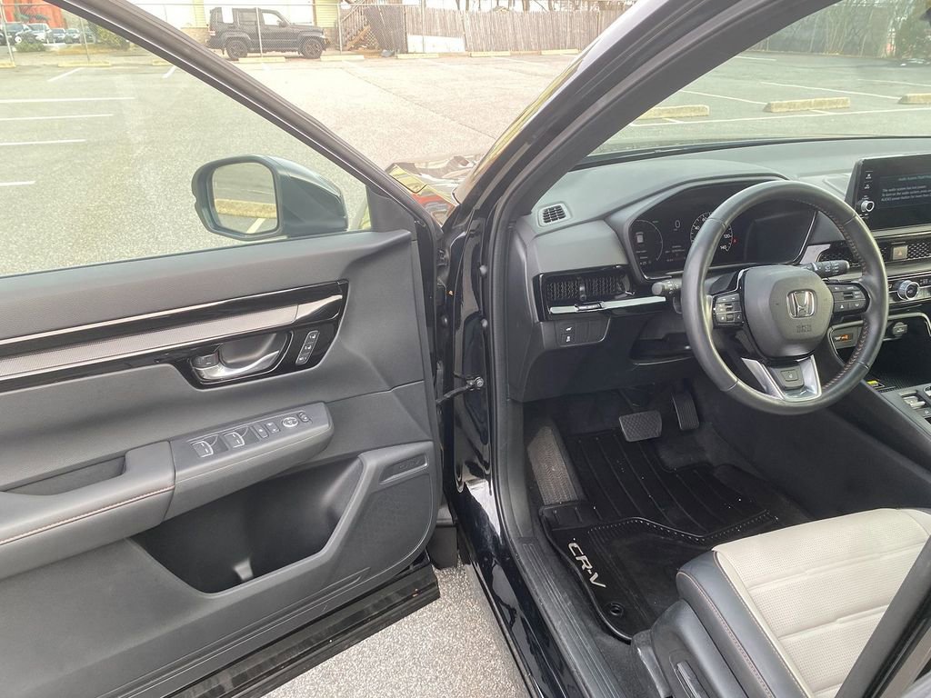 Used 2024 Honda CR-V Sport Touring image 10