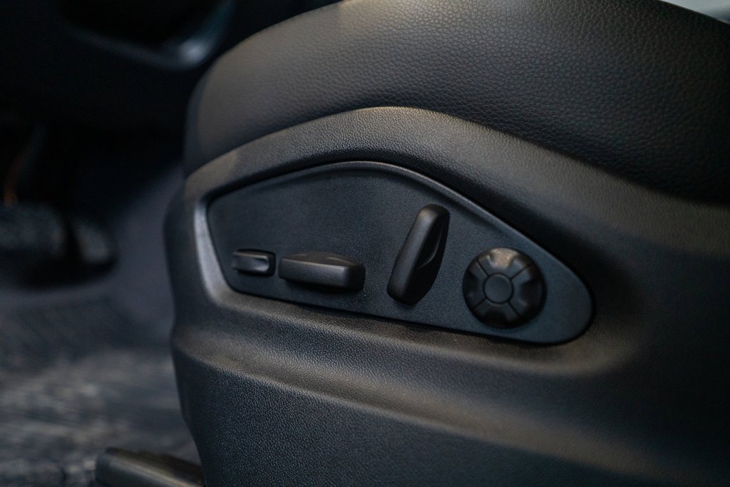 New 2025 Porsche Cayenne image 21