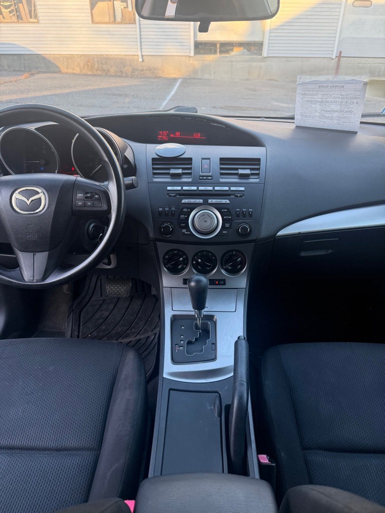 Used 2011 MAZDA MAZDA3 i Touring image 31