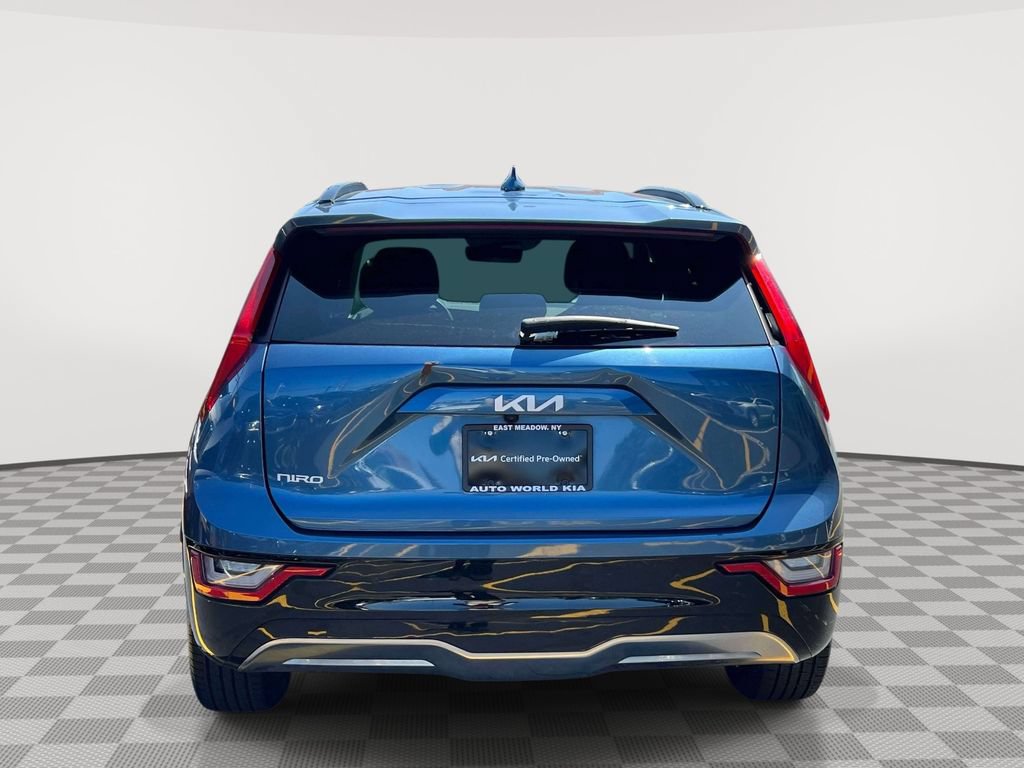 Certified 2023 Kia Niro Wave w/ Wave Preserve Package FWD image 6
