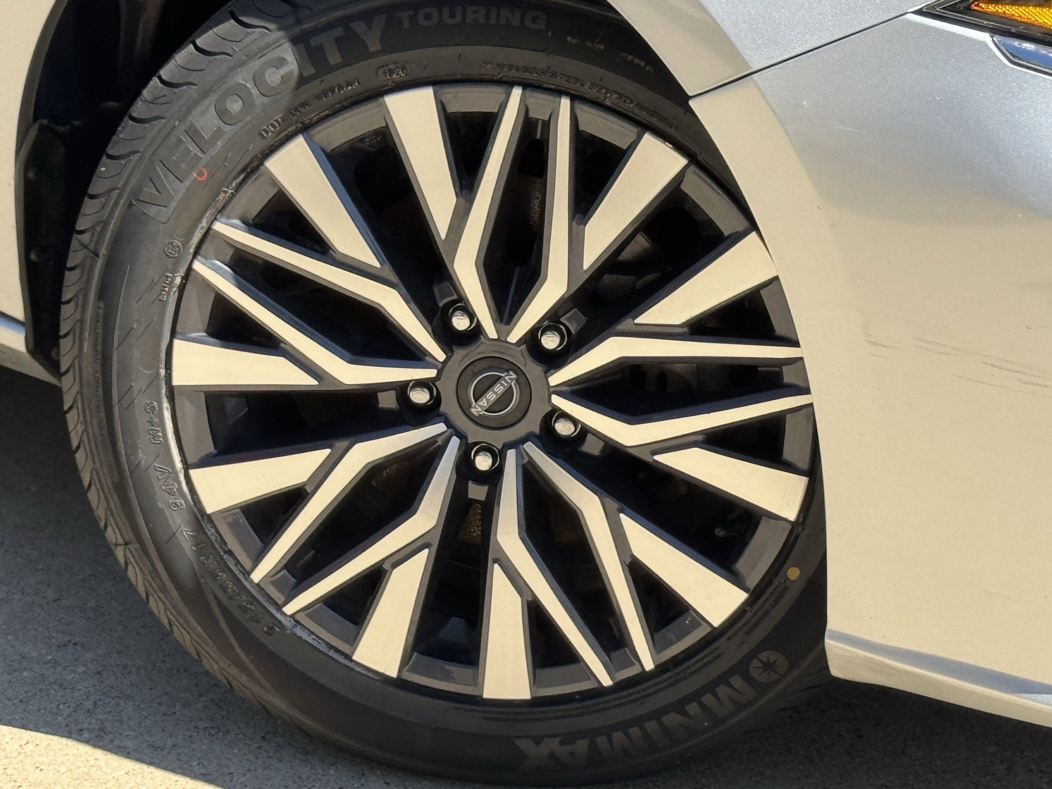 Used 2023 Nissan Altima 2.5 SV FWD image 32