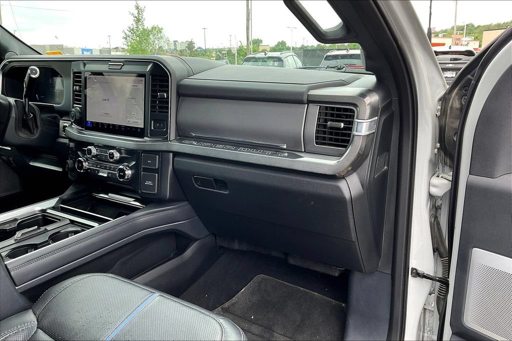 Used 2025 Ford F450 Platinum AWD/4WD image 17