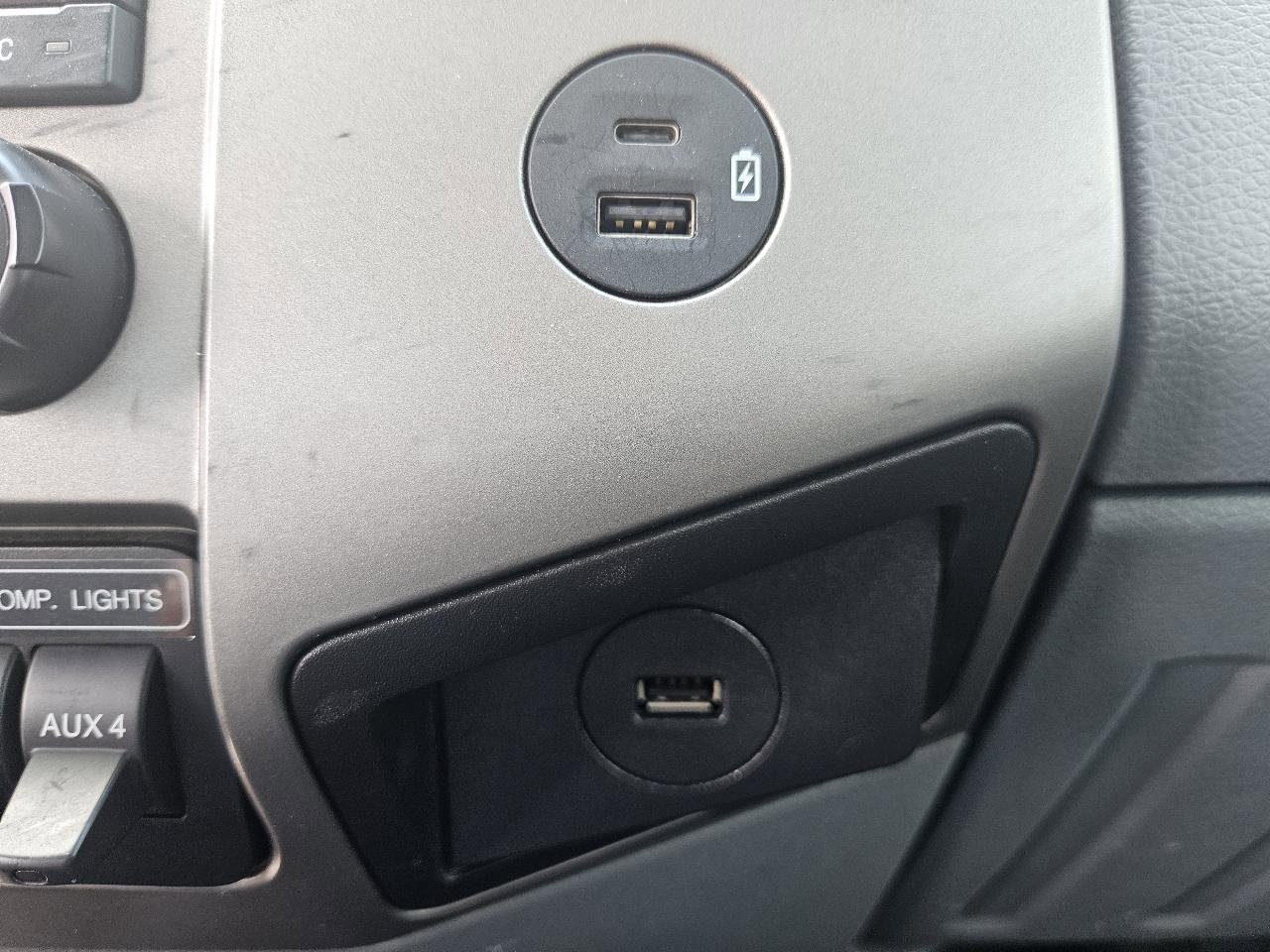 Used 2022 Ford F650 2WD Regular Cab Super Duty image 59