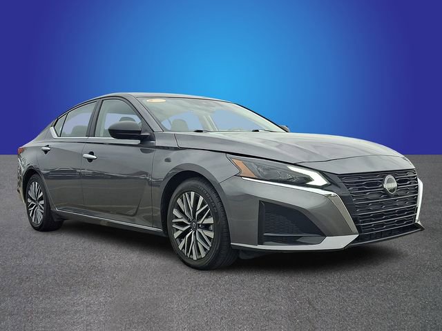 Used 2024 Nissan Altima 2.5 SV image 3