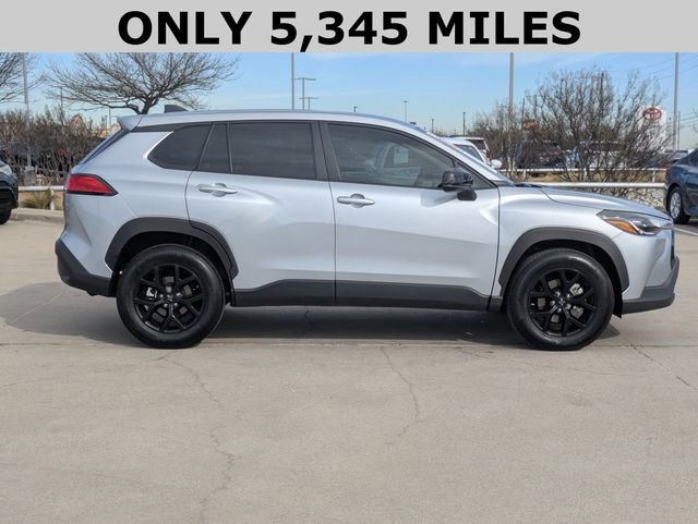 Used 2025 Toyota Corolla Cross L image 4