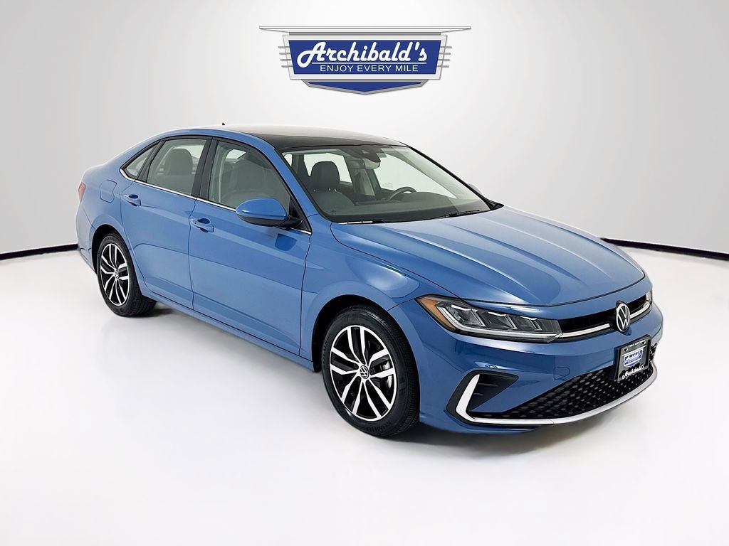 Used 2025 Volkswagen Jetta SE image 1