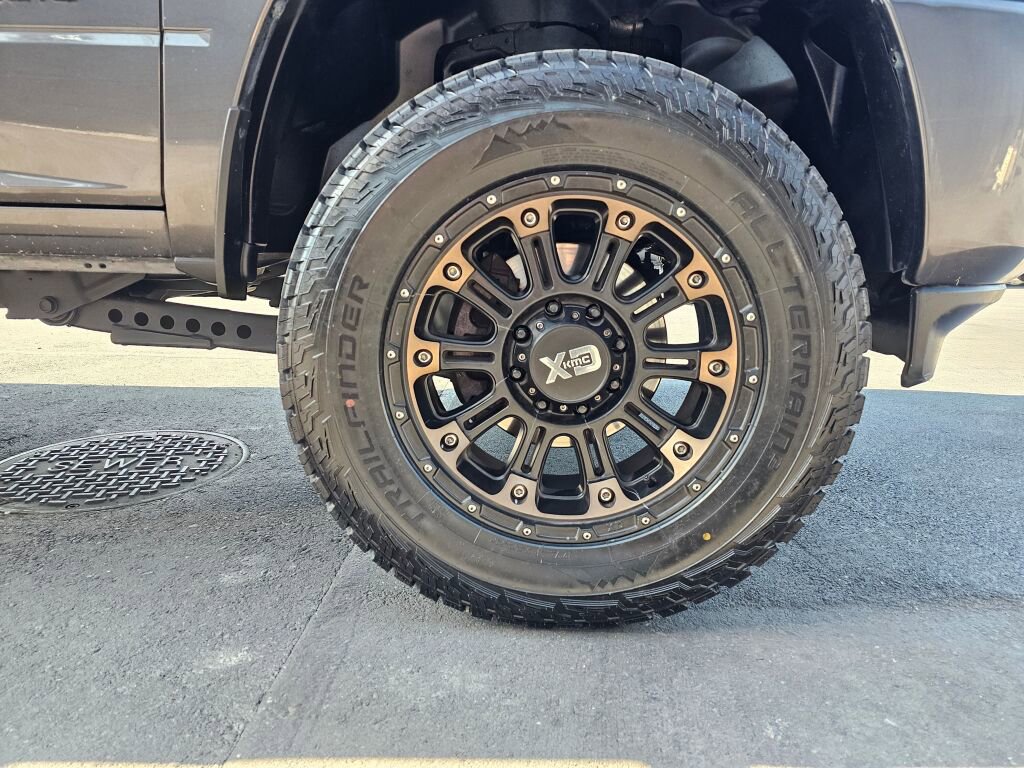 Used 2019 RAM 2500 Big Horn w/ Night Edition AWD/4WD image 9