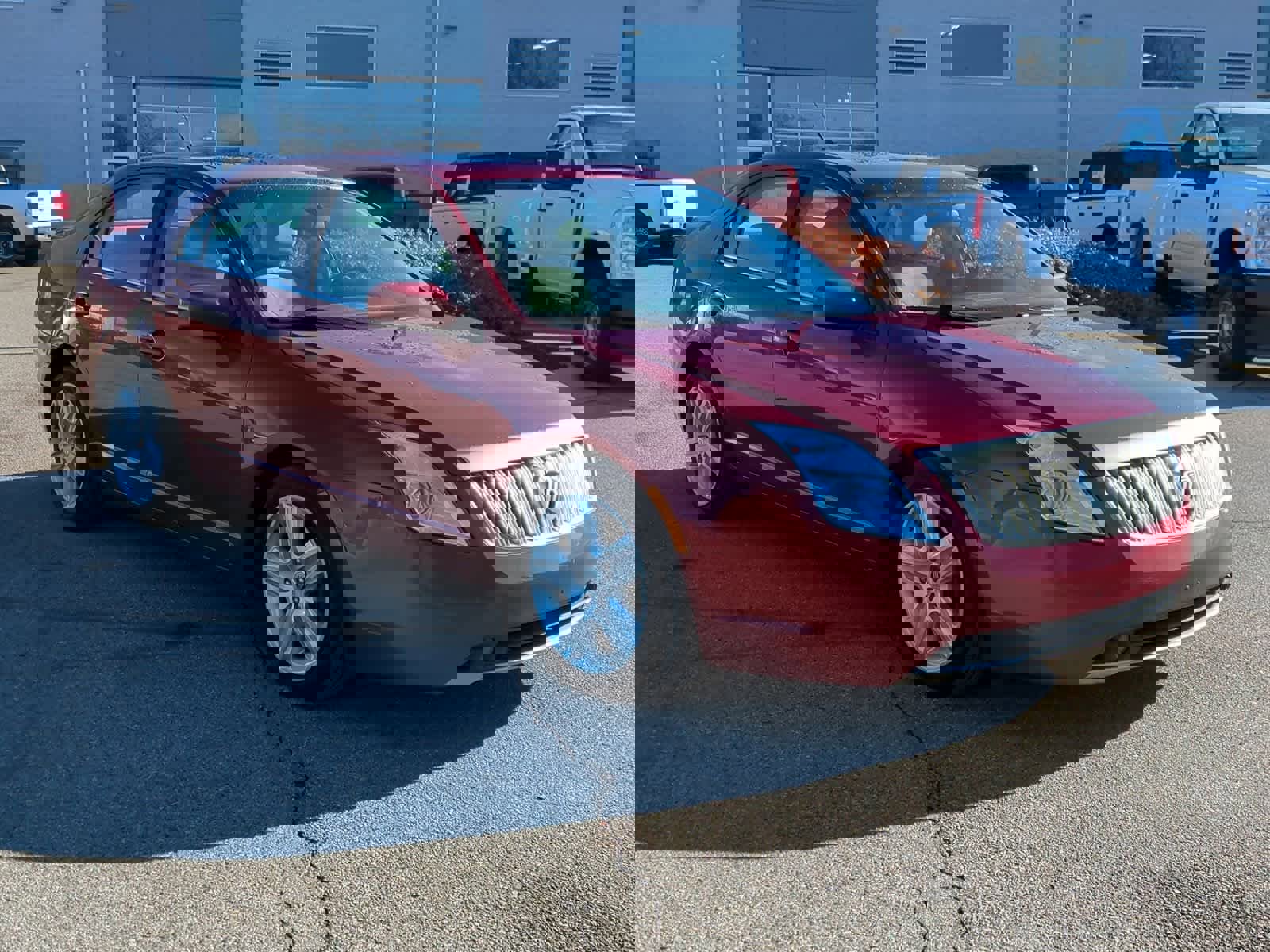 Used 2010 Mercury Milan image 2